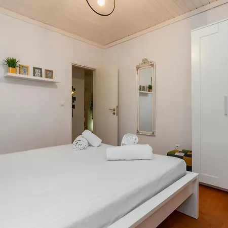 شقة Charming Liberty Terrace Flat